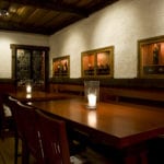 Det är en harmonisk atmosfär på Tällbergsgårdens pub